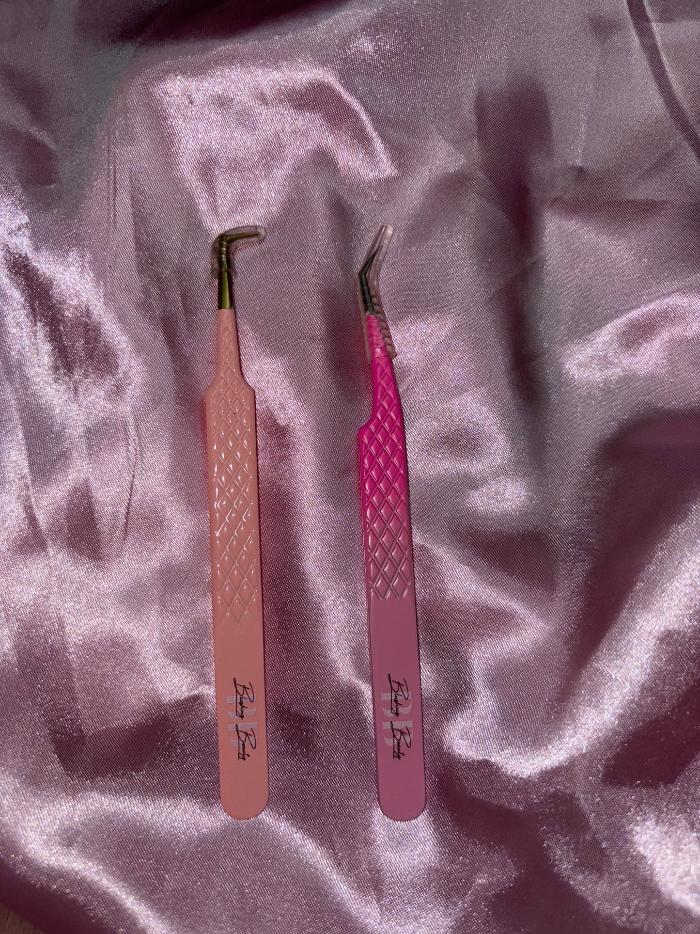 Tweezers