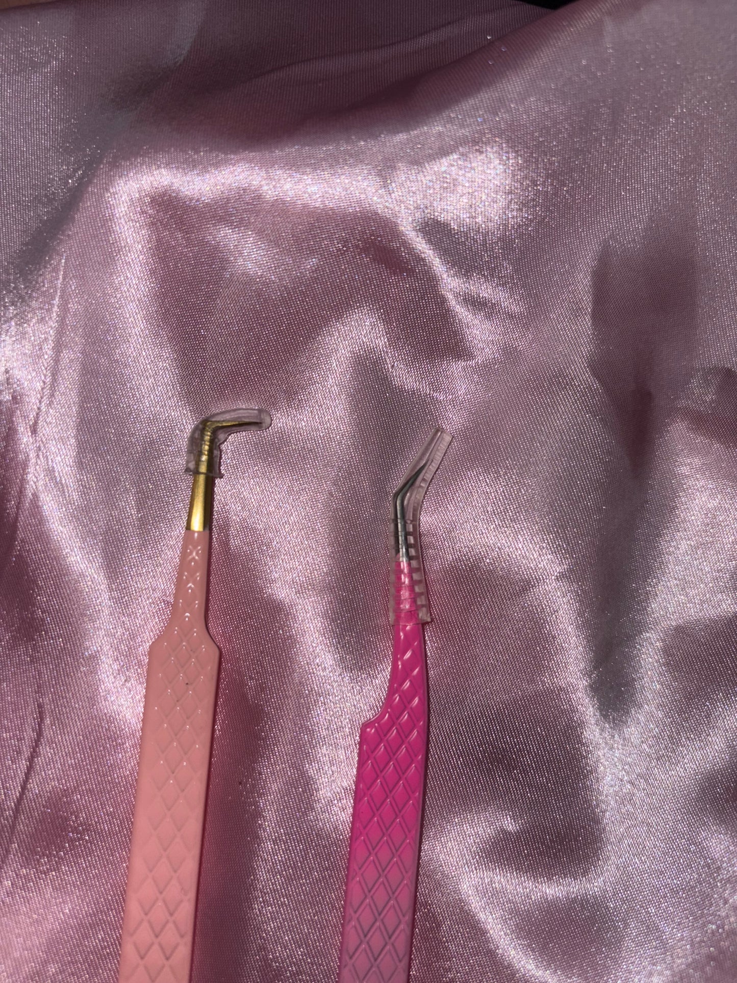 Tweezers